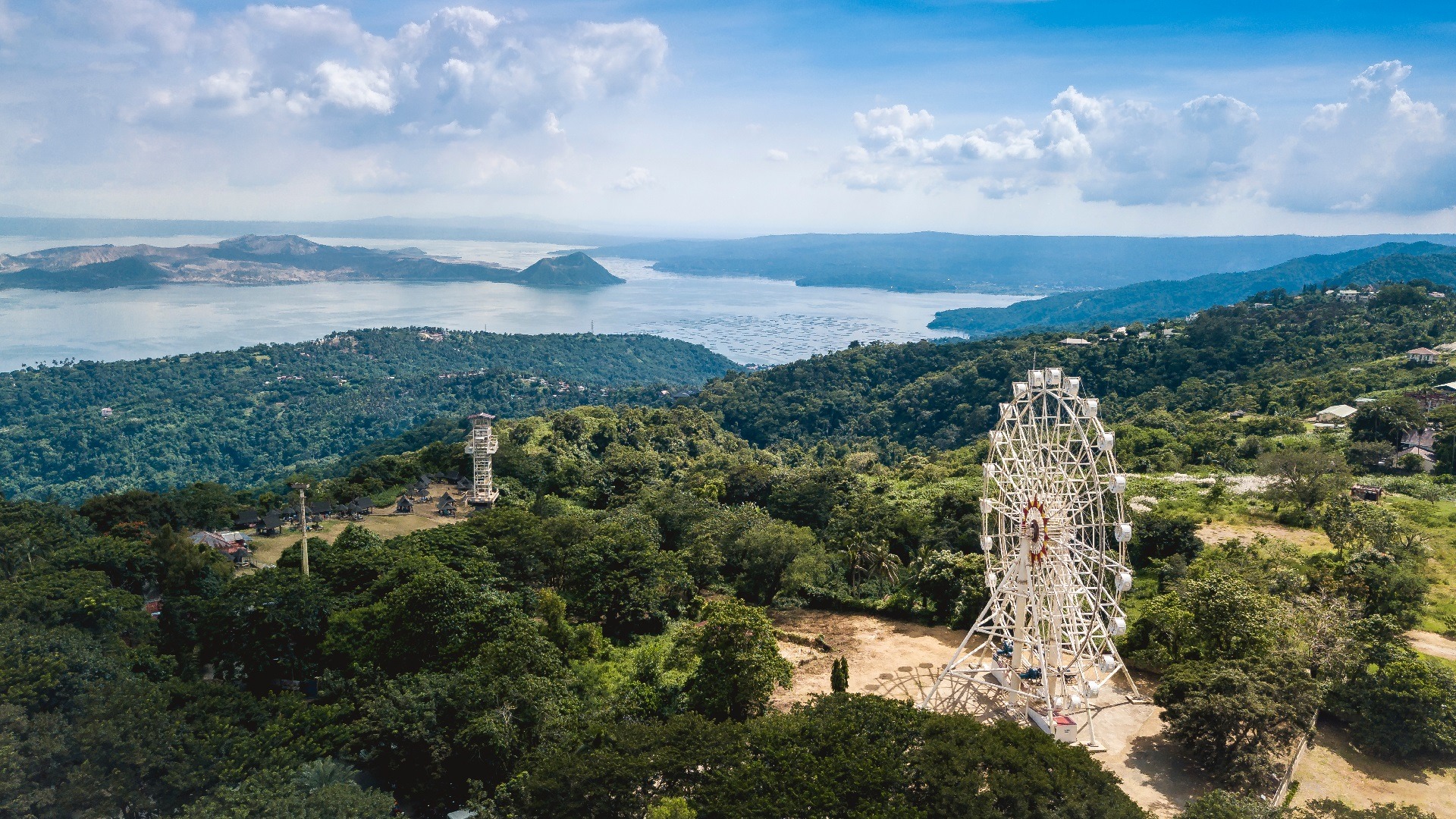 Philippines Volcanoes & Craters Hiking Tour: Taal & Pinatubo