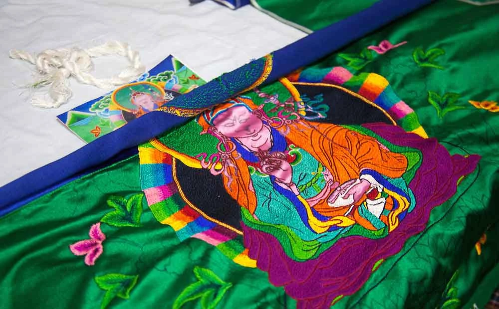 Tshemzo: Tailoring, embroidery and Apliqué Arts