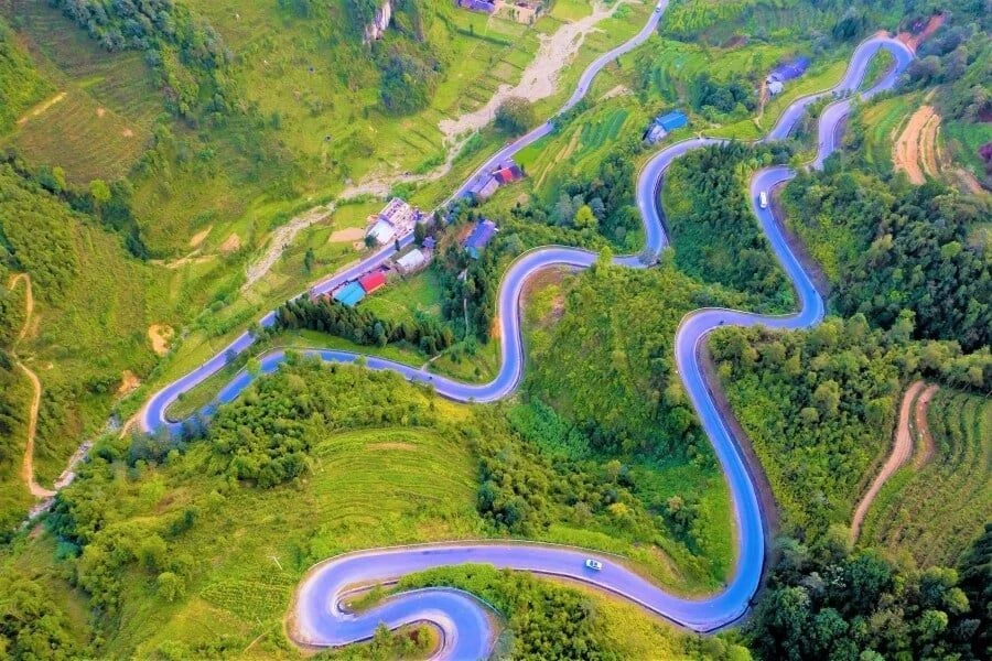 Ma Pi Leng Pass: The most striking mountain pass in Dong Van Vietnam