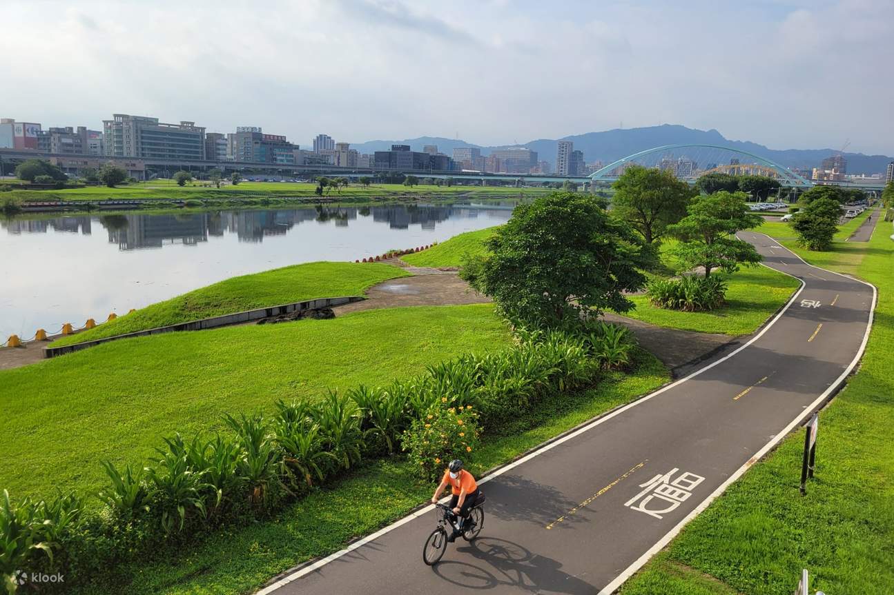 Wheels Around Taipei | 3 days guided
