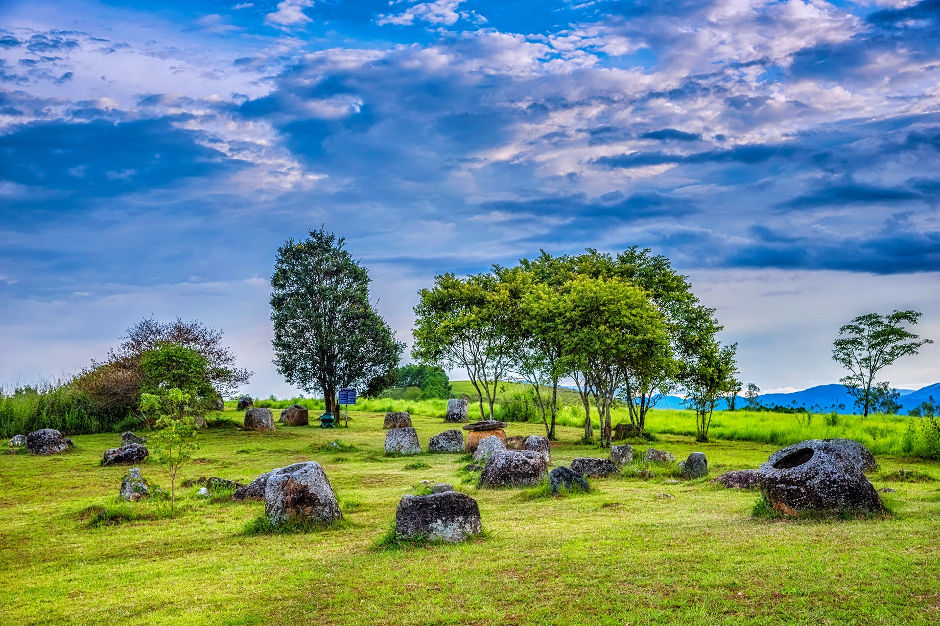 Classic Laos: Plain of Jars & Luang Prabang