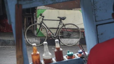 Historical Discovery Cycling Tour in Kota Gede - Yogyakarta